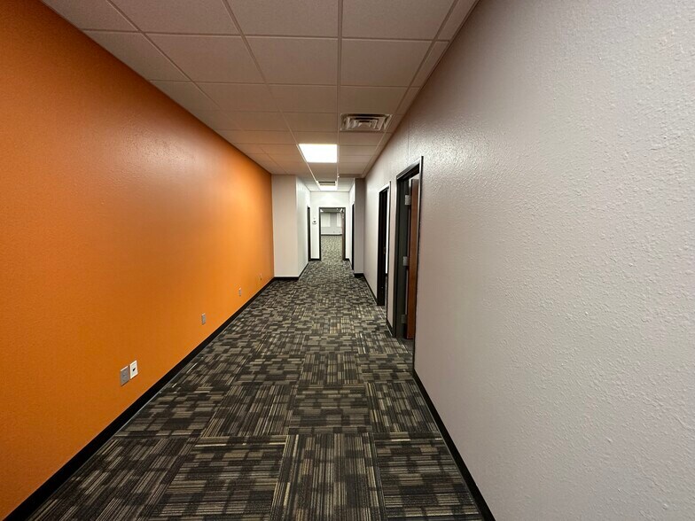 More Photos Of 3343 E Montclair St, Springfield Office For Lease