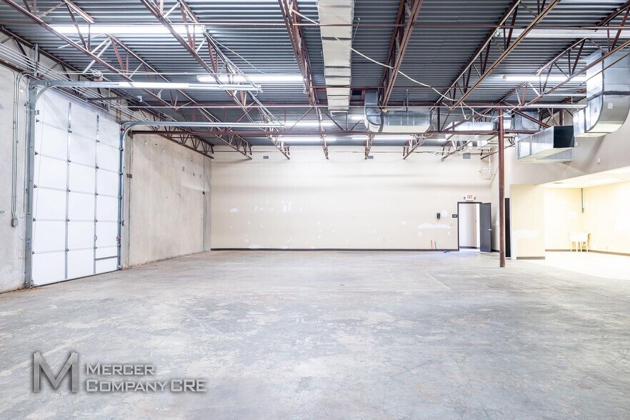 More Photos Of 3613-3621 S Moulton Dr, Oklahoma City Service For Lease