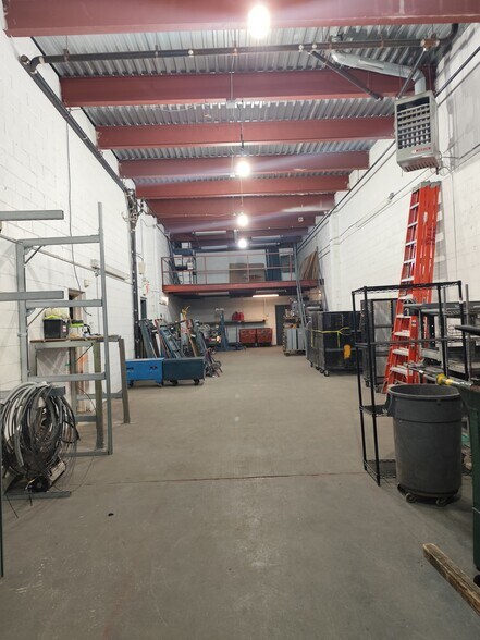 More Photos Of 218 52nd St, Brooklyn Warehouse For Lease