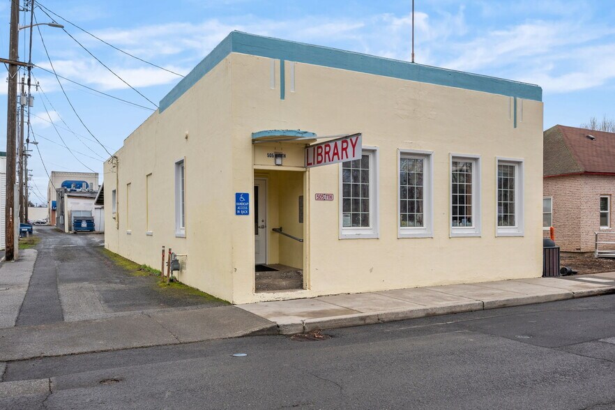 More Photos Of 639 Morgan St, Davenport Bank For Lease