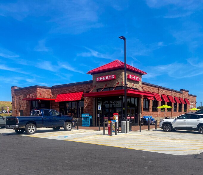 More Photos Of 47 Holiday Inn Rd, Clarion Restaurant For Sale