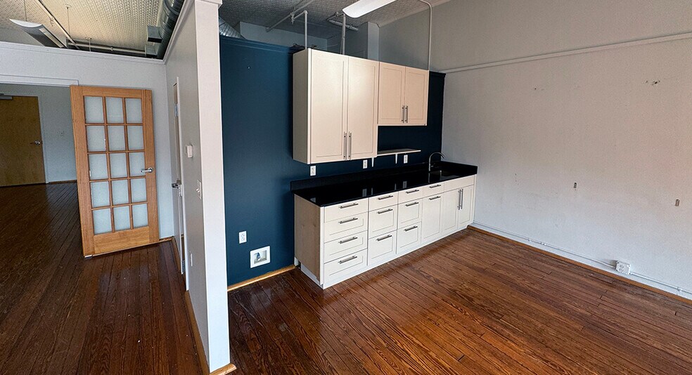 More Photos Of 23 W Broad St, Richmond Office For Sale