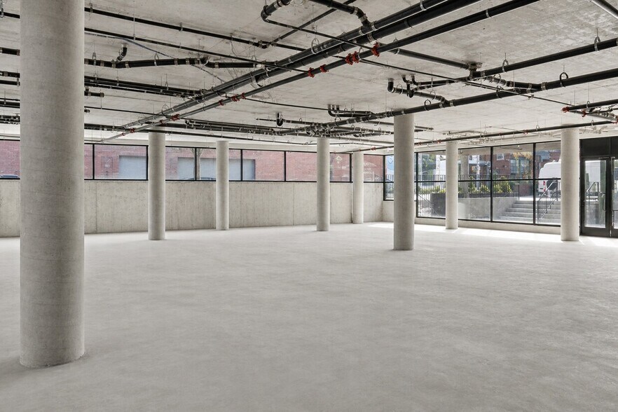 More Photos Of 33 Franklin St, Brooklyn Apartments For Lease