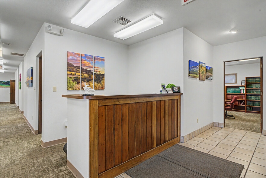 More Photos Of 56 C St NW, Ephrata Office Residential For Sale