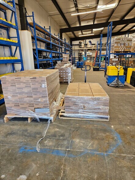 More Photos Of 910 KCK Way, Cedar Hill Distribution For Sale