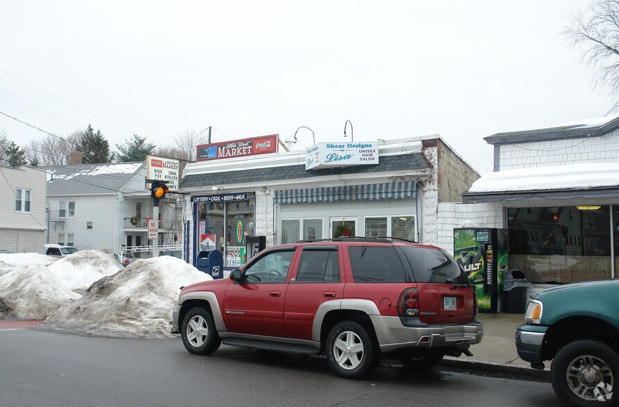 More Photos Of 89 Allds St, Nashua Convenience Store For Lease
