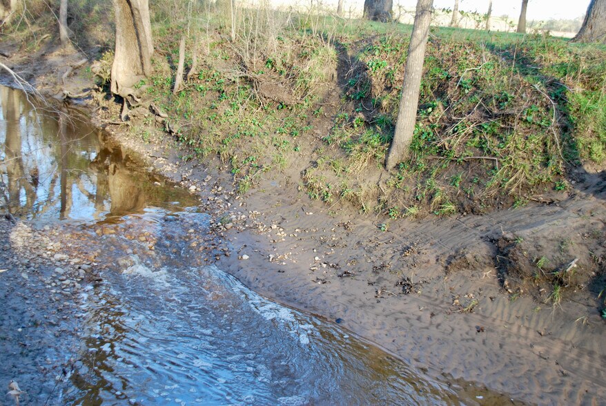 More Photos Of 900 Old Lytton Springs Rd, Lockhart Land For Sale