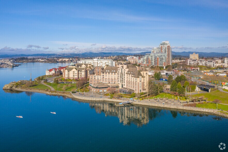 More Photos Of 100 Harbour Rd, Victoria Hotel For Lease