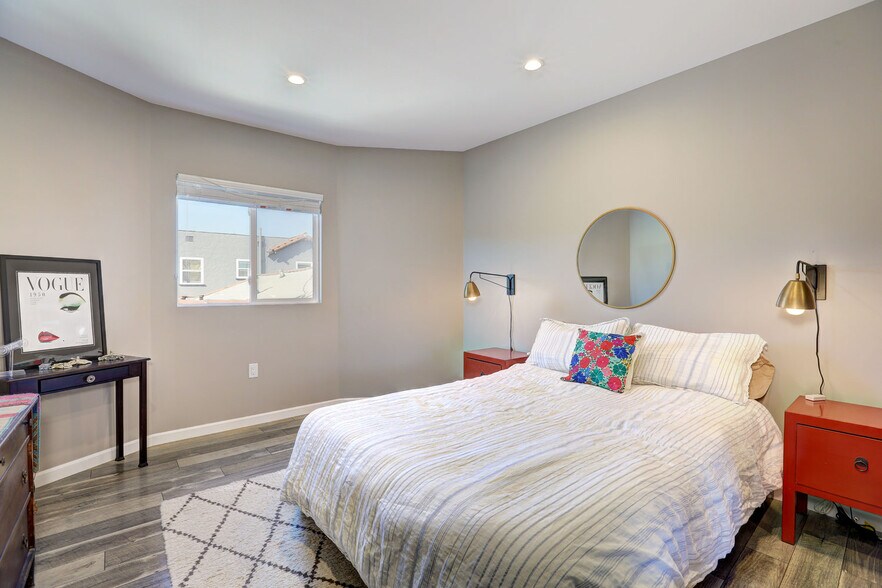 More Photos Of 1271 S Sycamore Ave, Los Angeles Apartments For Sale
