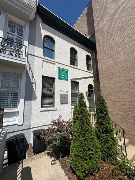 Primary Photo Of 705 Prince St, Alexandria Office For Lease