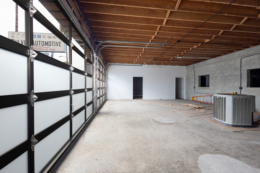 More Photos Of 8651-8655 Washington Blvd, Los Angeles Auto Repair For Lease
