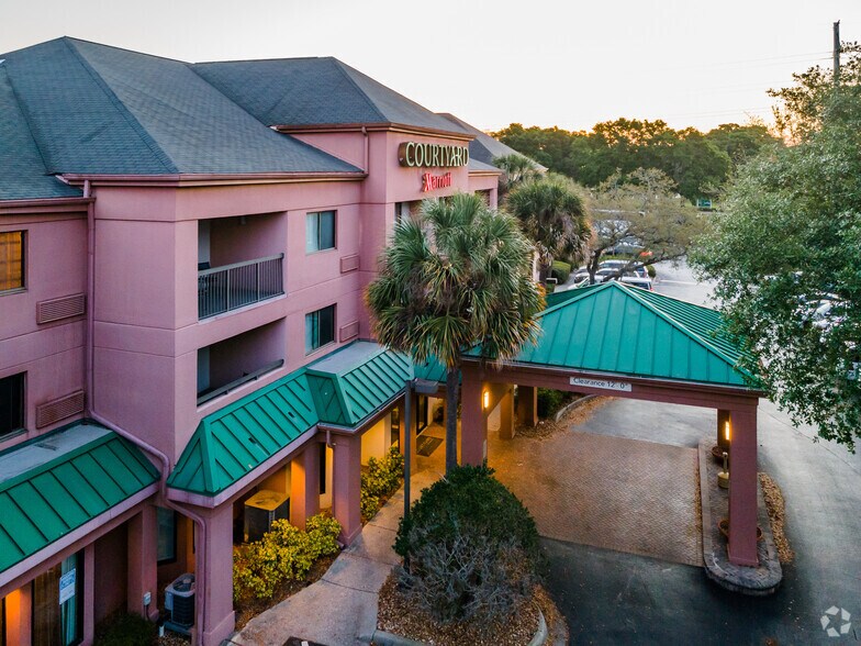 More Photos Of 13575 Cypress Glen Ln, Tampa Hotel For Sale