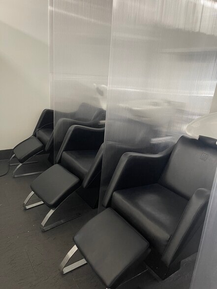 More Photos Of 967-969 Garnet Ave, San Diego Storefront For Lease