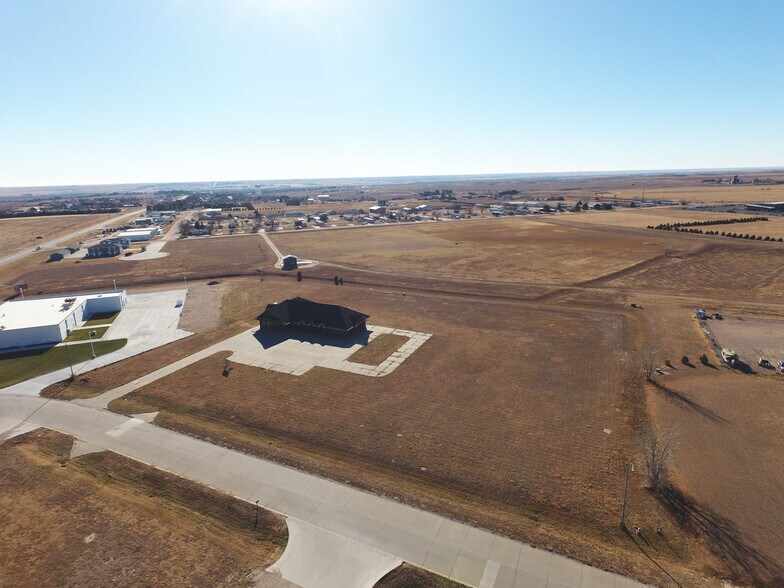 More Photos Of 202 Diamond Springs Trl, Ogallala Medical For Sale