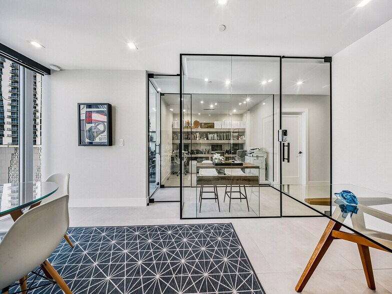 More Photos Of 150 SE 2nd Ave, Miami Office Residential For Sale