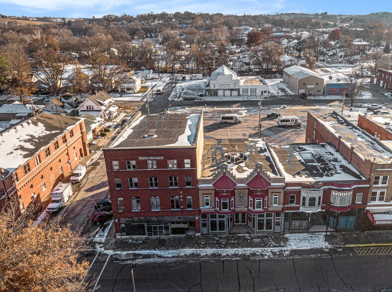 More Photos Of 418 E Coolbaugh St, Red Oak Storefront Retail Residential For Sale