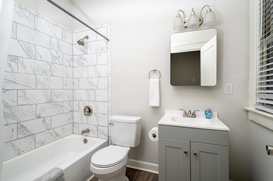 More Photos Of 60 N Willett St, Memphis Apartments For Sale