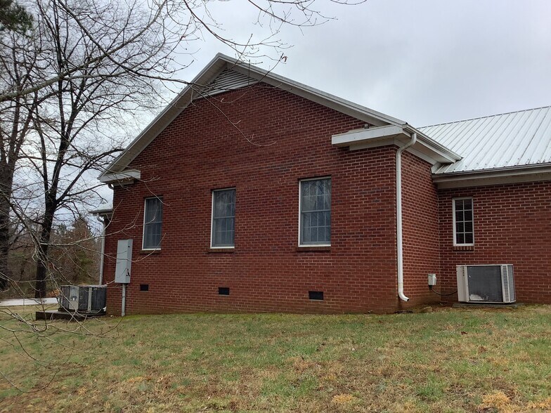 More Photos Of 605 Clarksbury Church Rd, Thomasville Religious Facility For Sale