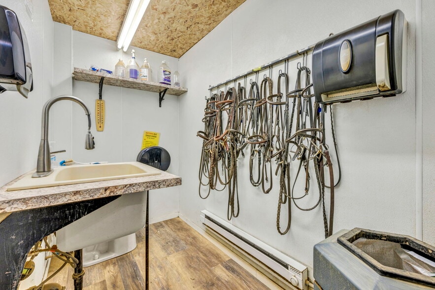More Photos Of 16449 S Boone Rd, Columbia Station Specialty For Sale