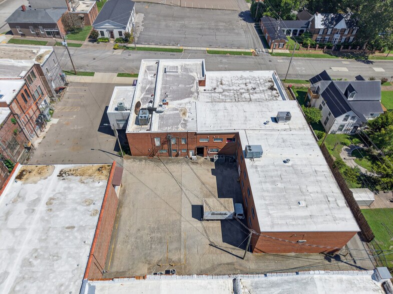 More Photos Of 207 Elk Ave S, Fayetteville Office For Sale