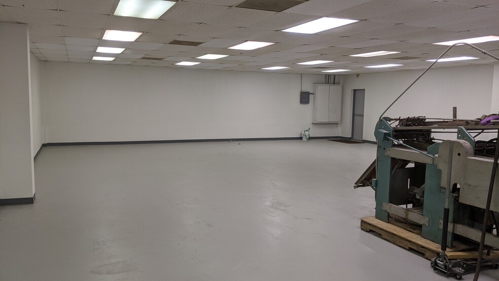 More Photos Of 6504 McGrew St, Houston Warehouse For Lease