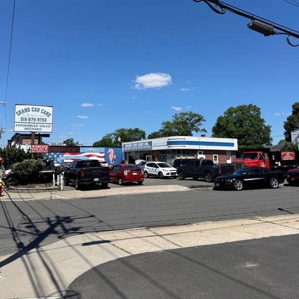 More Photos Of 3359 Merrick Rd, Wantagh Service Station For Sale