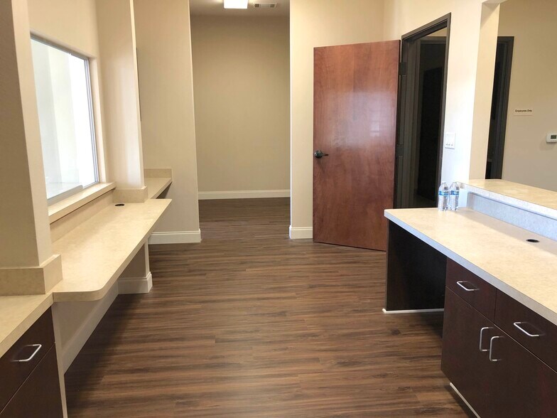 More Photos Of 6513 Preston Rd, Plano Office For Sale