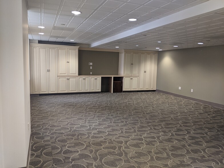 More Photos Of 112 S Tryon St, Charlotte Office Residential For Sale