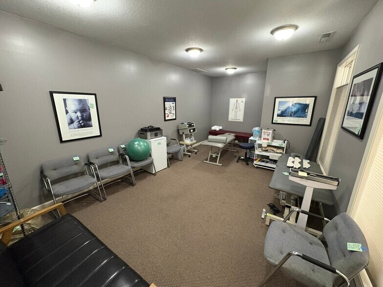 More Photos Of 10534-10536 Coldwater Rd, Fort Wayne Office For Lease