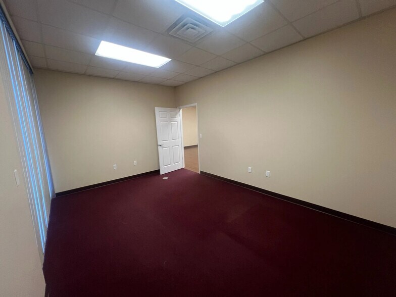 More Photos Of 13570 NW 101st Dr, Alachua Warehouse For Lease