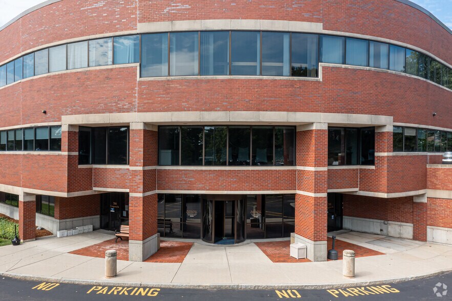 More Photos Of 700 Congress St, Quincy Medical For Lease