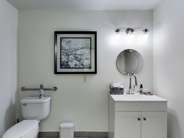 More Photos Of 1100 S Service Rd, Stoney Creek Office For Sale