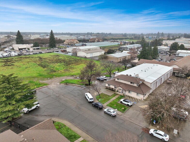 More Photos Of 1633 Starr Dr, Yuba City Service For Lease