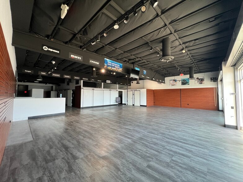 More Photos Of 1781 Newport Blvd, Costa Mesa Unknown For Lease