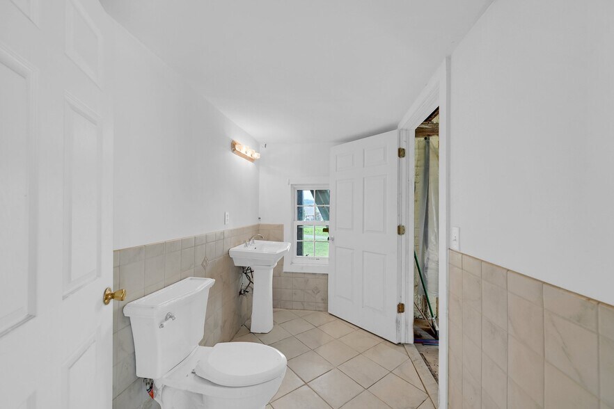 More Photos Of 751 County 565 rd, Augusta Office Residential For Sale