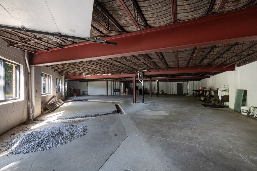 More Photos Of 26000 Chardon Rd, Richmond Heights Freestanding For Sale