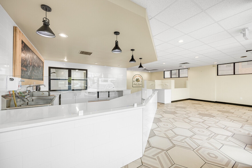 More Photos Of 29 E Moreno Ave, Colorado Springs Office For Lease