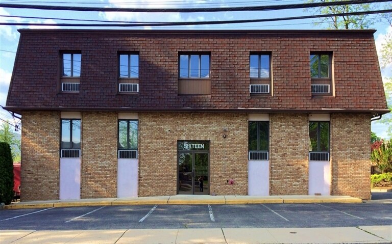 More Photos Of 16 Chestnut St, Emerson Medical For Lease
