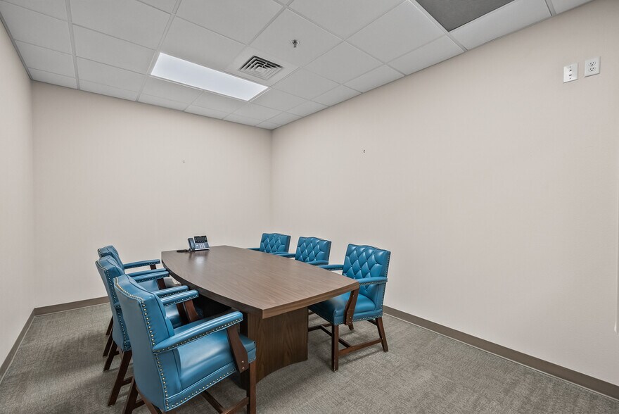 More Photos Of 7202 Slide Rd, Lubbock Medical For Lease