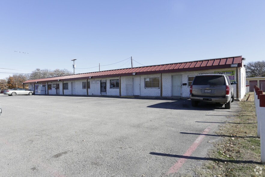 More Photos Of 3300 Shepherd Ln, Balch Springs Freestanding For Sale