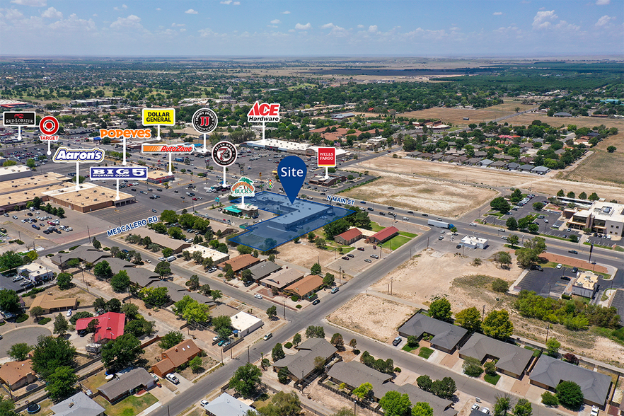 More Photos Of 2901 N Main St, Roswell General Retail For Lease