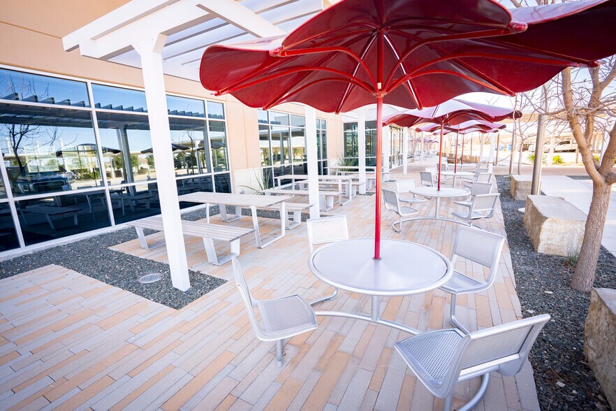 More Photos Of 404 Veterans Airpark Ln, Midland Office For Sale