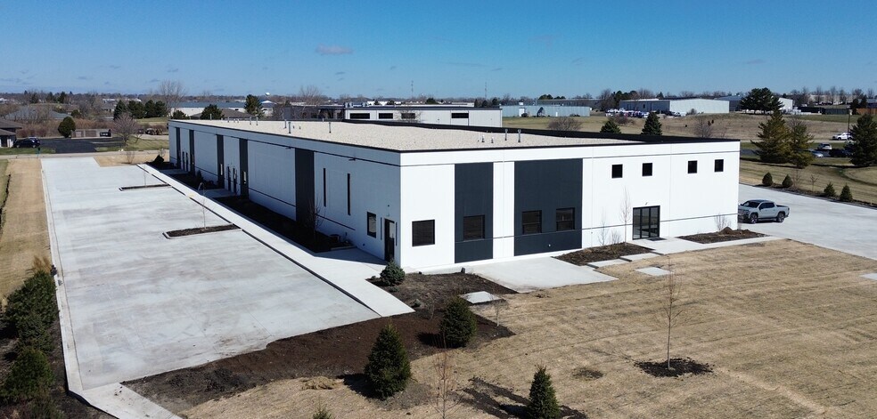 Primary Photo Of 205 E Morrissey Dr, Elkhorn Warehouse For Lease