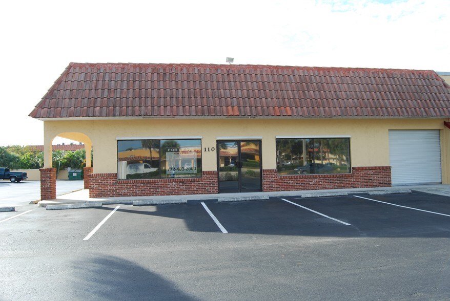 More Photos Of 110 SW Monterey Rd, Stuart Storefront For Lease