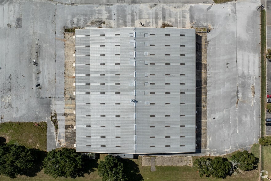 More Photos Of 5407 NW 44th Ave, Ocala Manufacturing For Lease