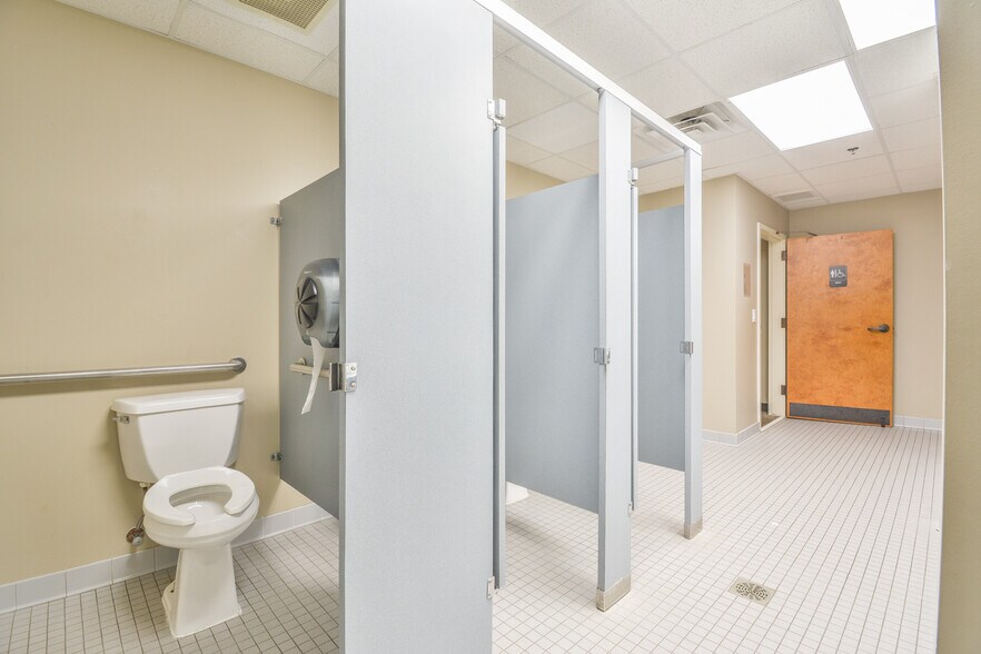 More Photos Of 1400 Grayson Hwy, Lawrenceville Religious Facility For Sale