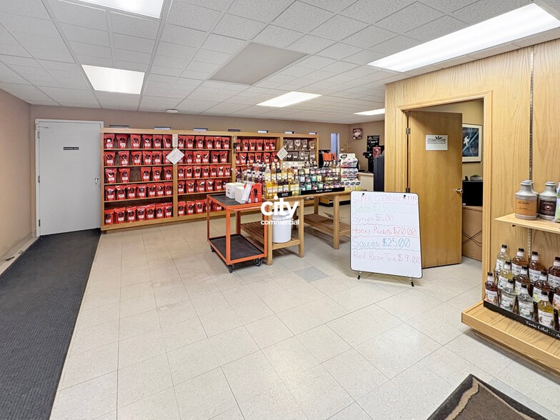 More Photos Of 10561 111th St NW, Edmonton Office For Sale