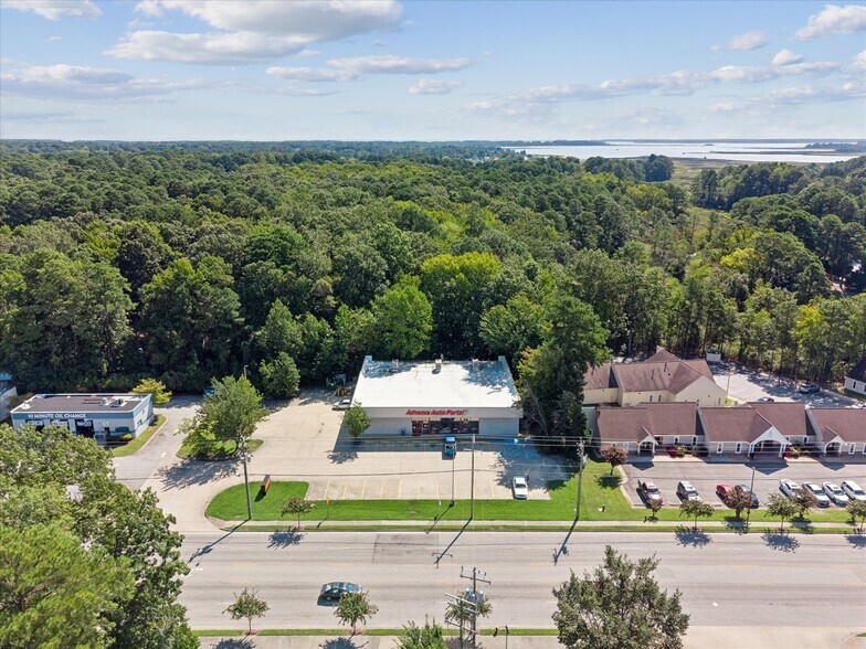 More Photos Of 398 Wythe Creek Rd, Poquoson Auto Repair For Sale