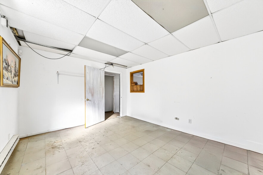 More Photos Of 1980 US-209, Brodheadsville Office Residential For Sale
