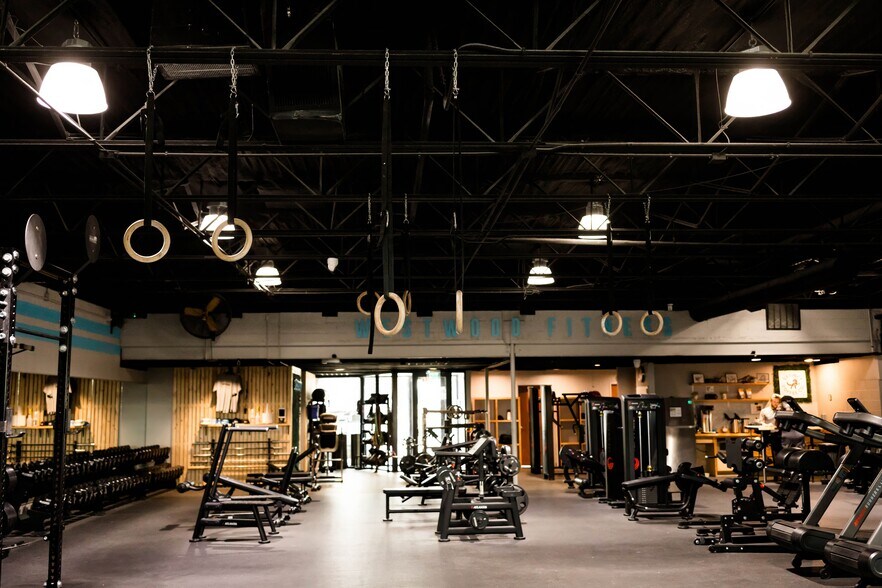 More Photos Of 608 S Jennings Ave, Fort Worth Office For Lease
